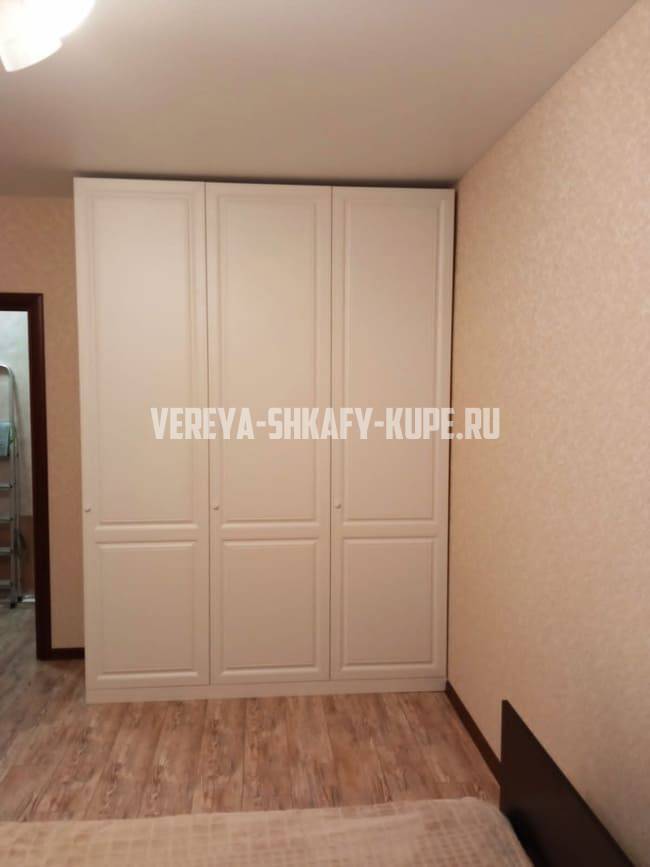 Распашные шкафы Верея