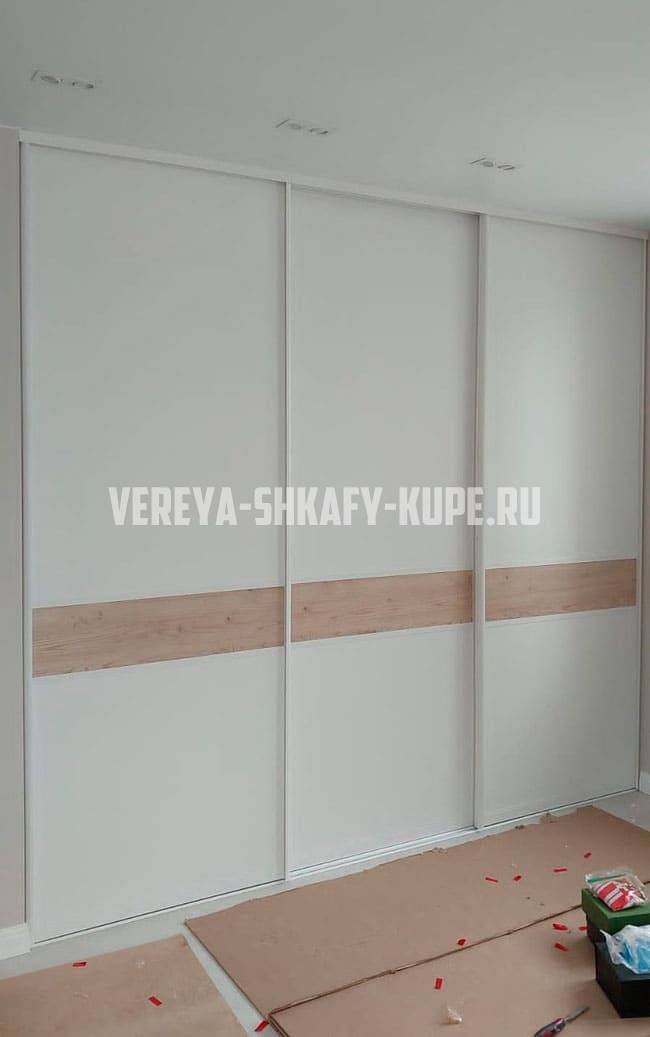 Шкафы в спальню Верея